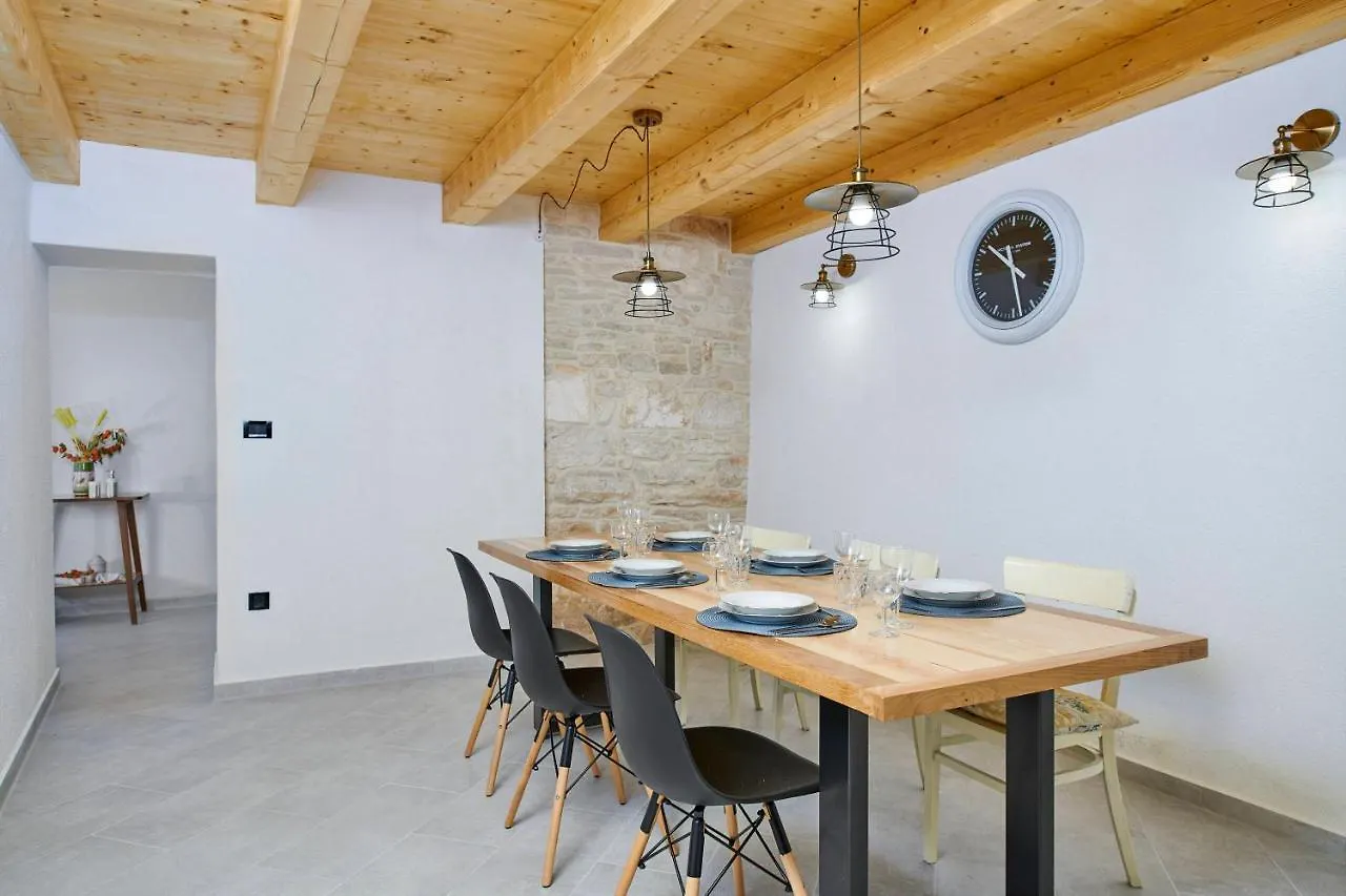 Old Stone Villa With Whirlpool And Sauna Liznjan Croatia